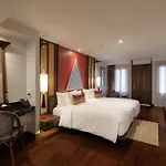 Akira Thaphae Hotel
