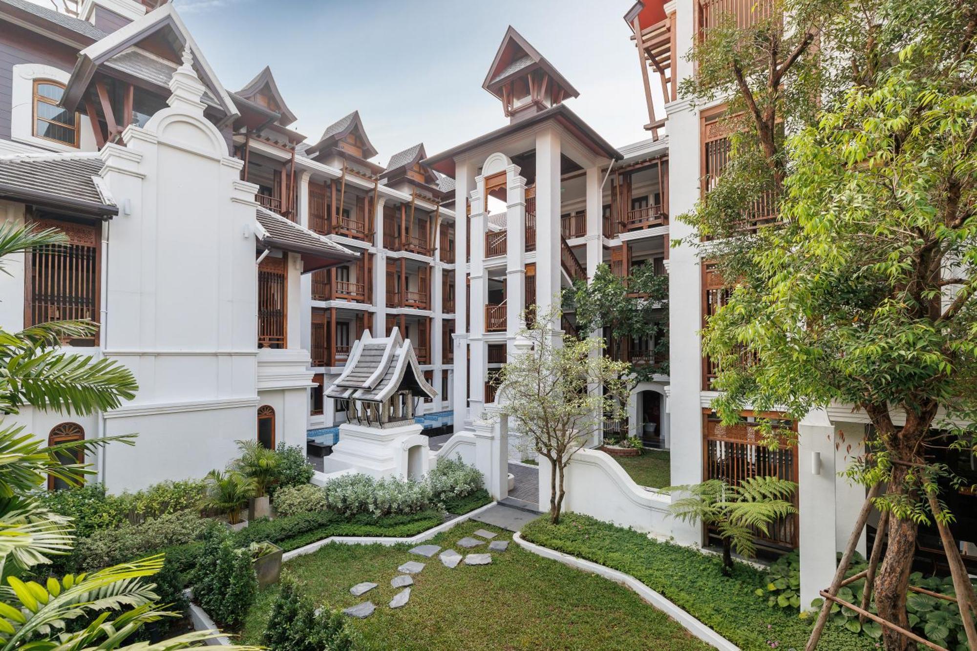 Khách sạn Akira Thaphae 4*