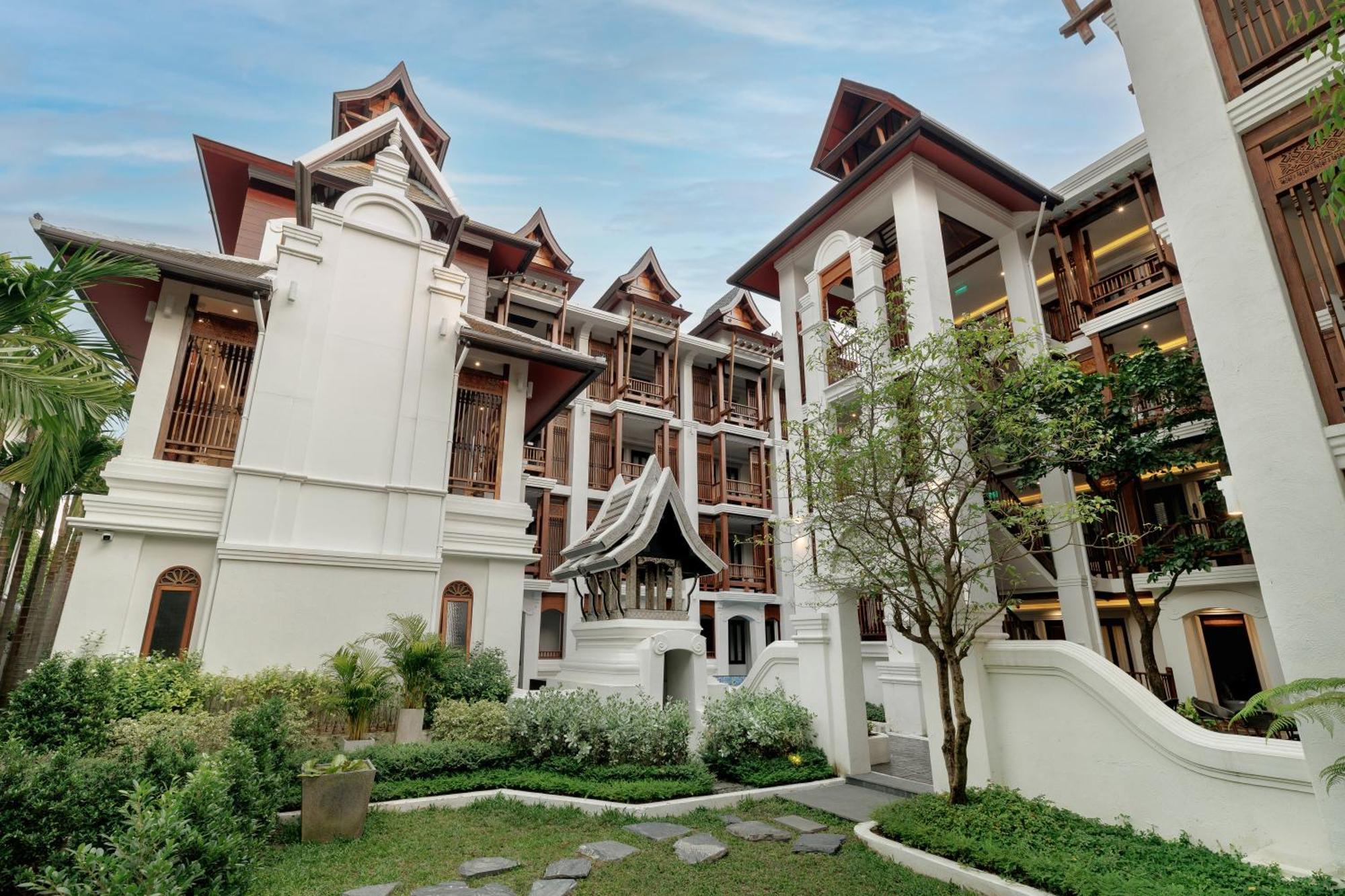 Akira Thaphae Khách sạn 4*